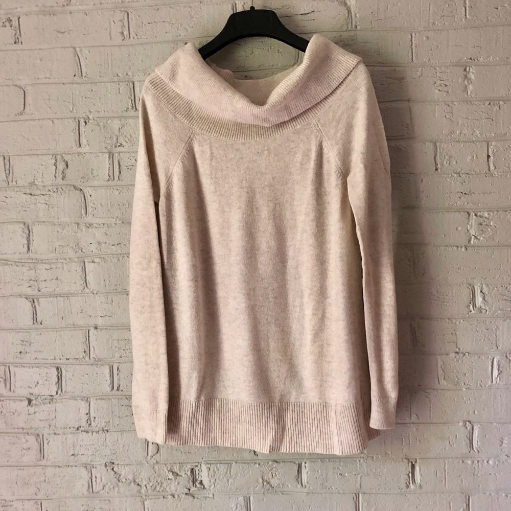 Gap Off The Shoulder Sweater - Picture 2 of 5